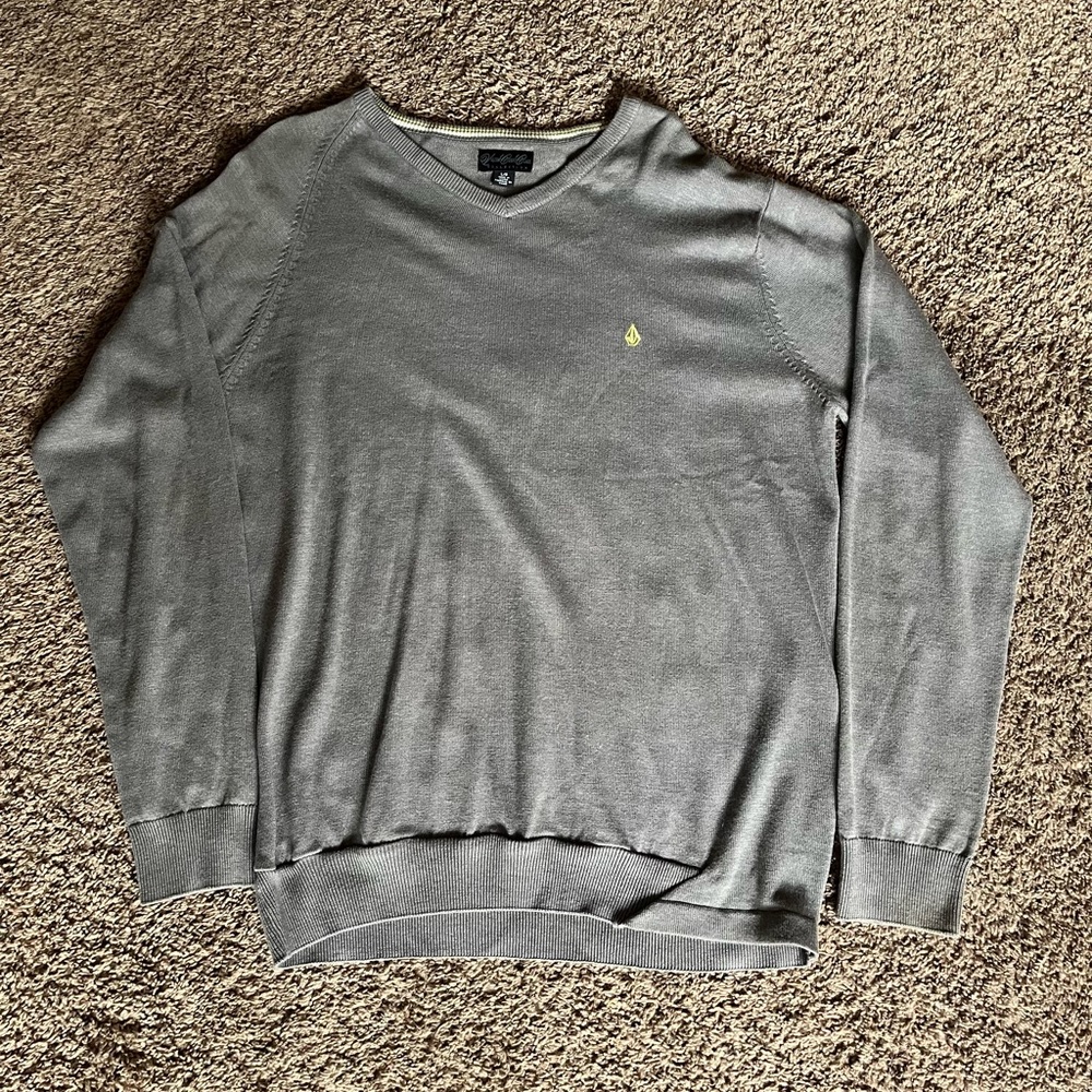 Volcom sweater